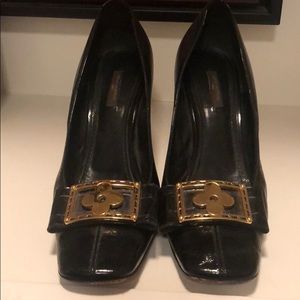 Louis Vuitton black pump